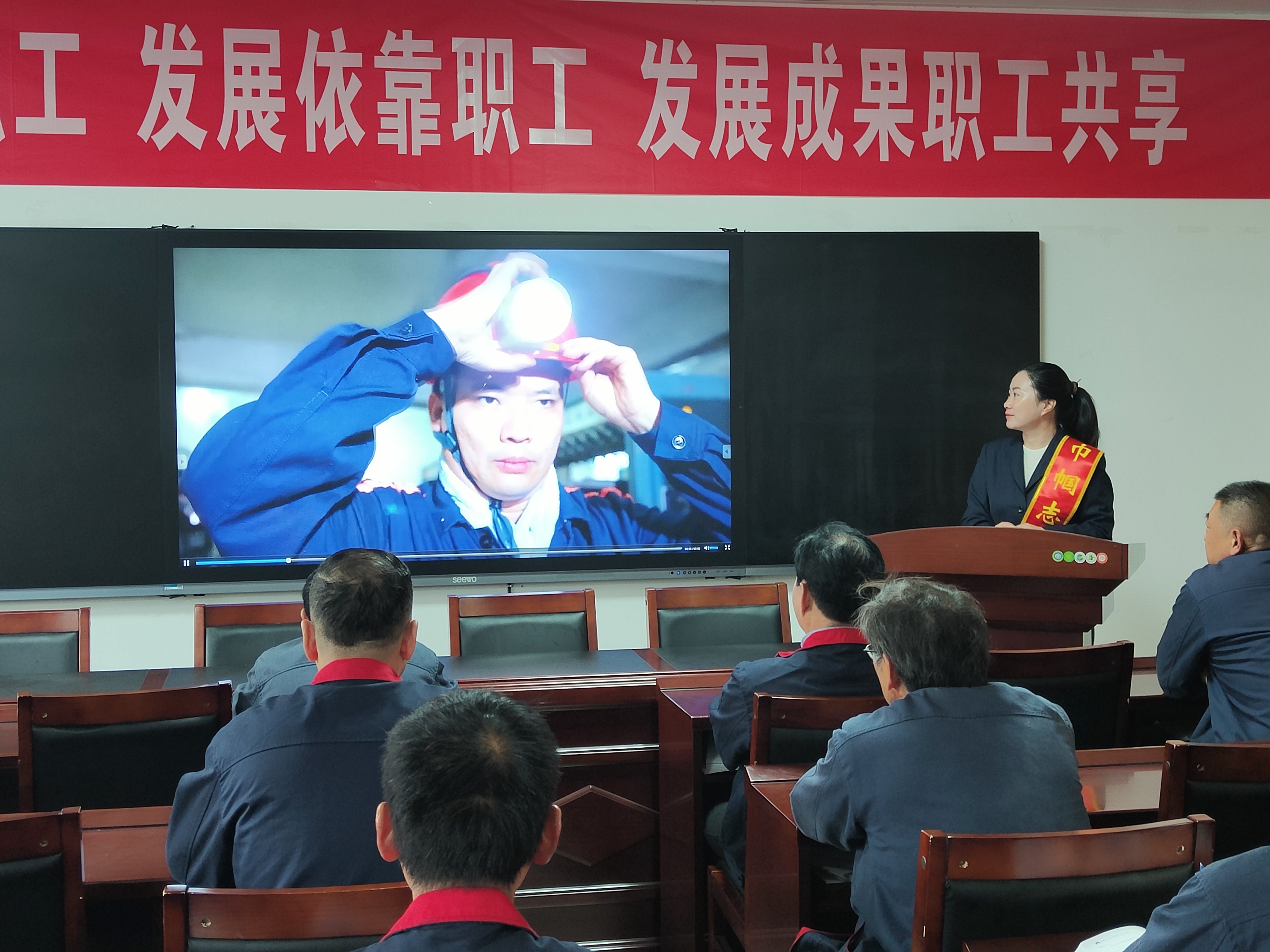 c009d2d57dde40c83aaaf7d38bf90cf.jpg c009d2d57dde40c83aaaf7d38bf90cf.jpg